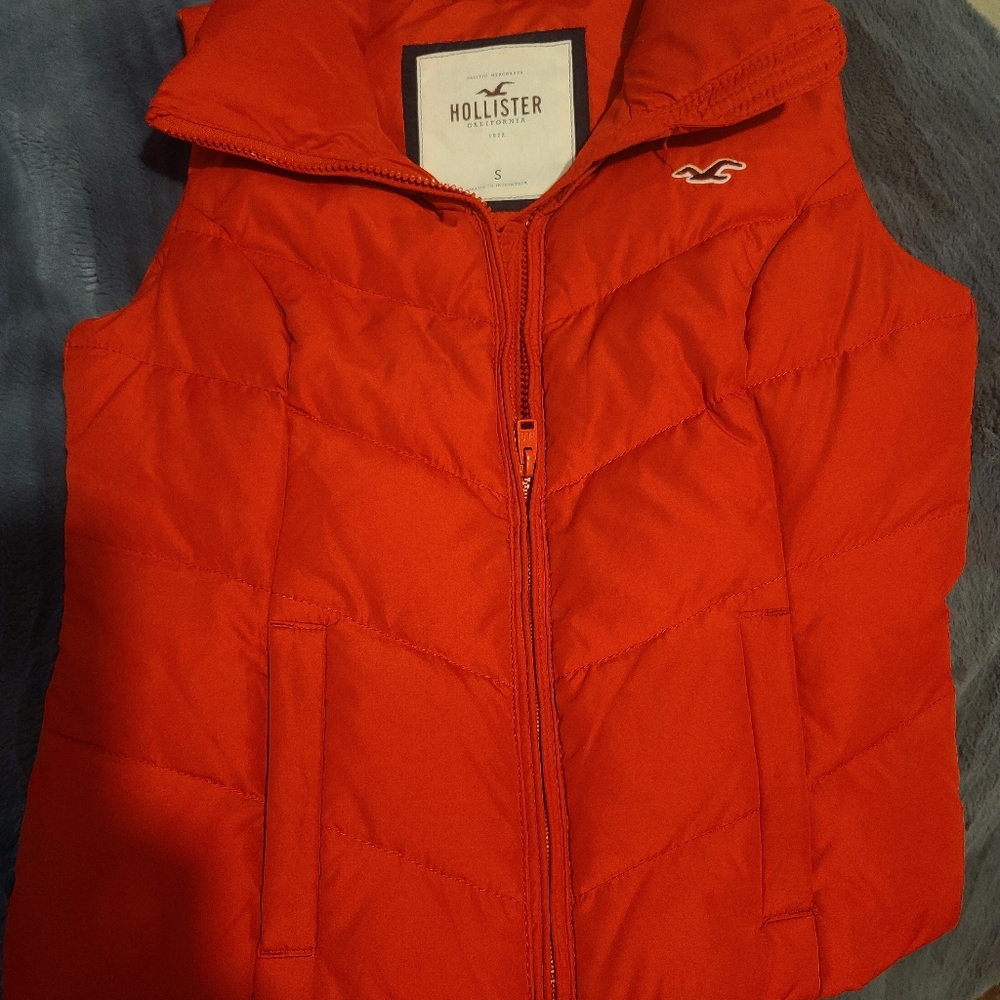 Hollister red vest